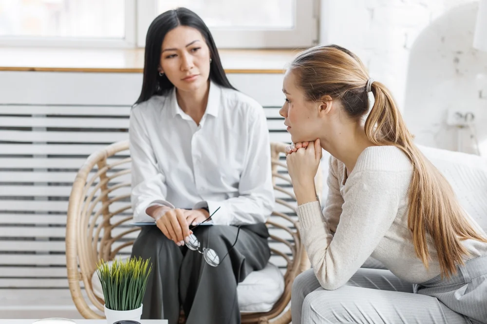 Counseling Psychologists: Bridging Emotional Wellness and Mental Health Care
